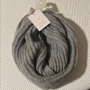 LC Lauren Conrad Soft Gray Knit Scarf